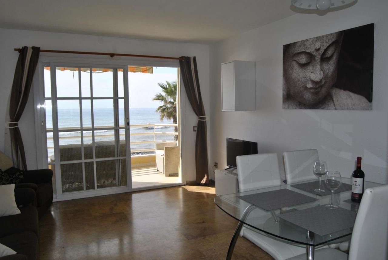 Apartamento Frente Al Mar,Primera Linea De Playa Rincón de la Victoria Exterior photo