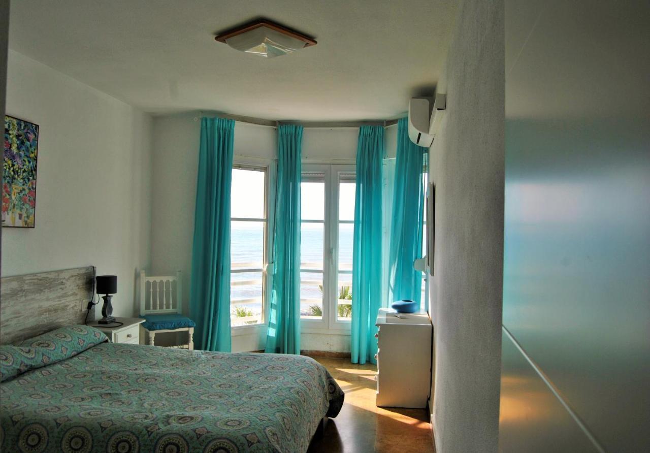 Apartamento Frente Al Mar,Primera Linea De Playa Rincón de la Victoria Exterior photo