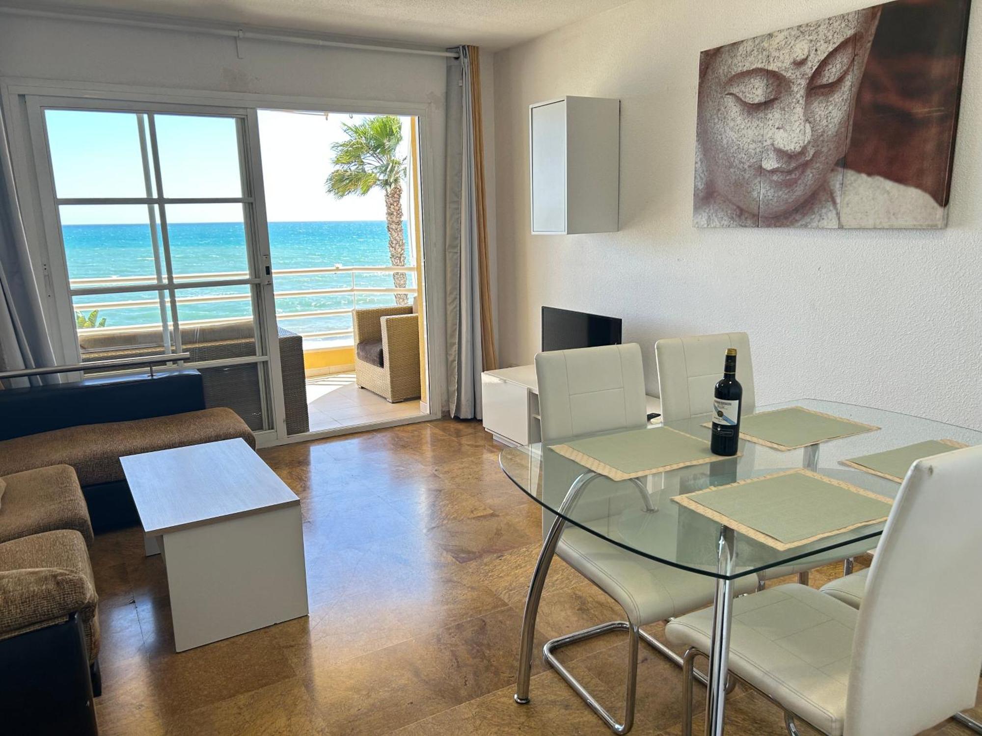 Apartamento Frente Al Mar,Primera Linea De Playa Rincón de la Victoria Exterior photo
